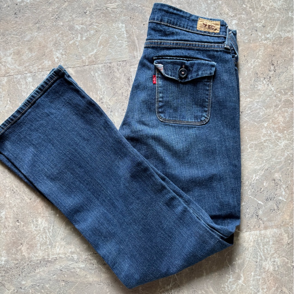 Levi's Dark Blue Denim Genuinely crafted 545 low boot cut jeans. Made in 2008